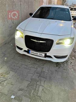 کرایسلەر 300